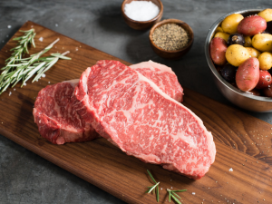 NATURAL AMERICAN WAGYU BEEF PORTIONED STRIPLOIN STEAK