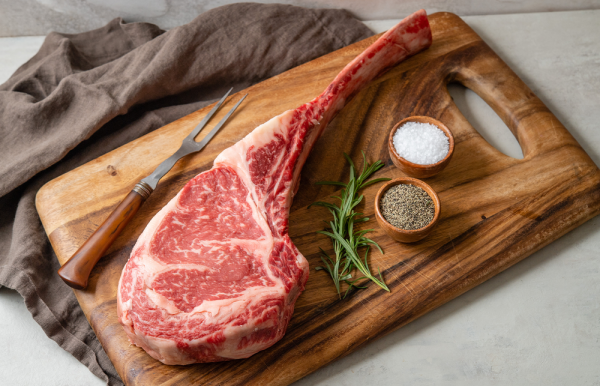 AUSTRALIAN WAGYU BEEF TOMAHAWK STEAK